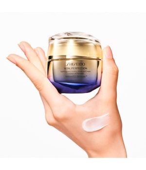 SHISEIDO VITAL PERFECTION リーム 15g 3個 Shiseido Vital Perfection Uplifting & Firming Advanced Cream
