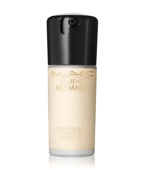 MAC Cosmetics Studio Radiance Serum-Powered Foundation podkład nawilżający odcień NC5 30 ml można nabyć na stronie Flaconi.pl
